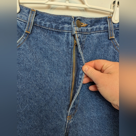 COBRA 90' Denim Women Jorts Size 30 Made In Canada Washed Pockets Loose Fit - Picture 4 of 11